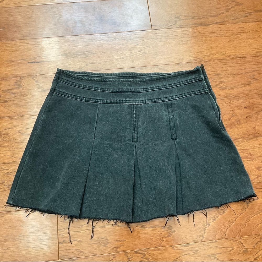Scout Black Denim Raw Hem Pleated Micro Mini Skirt Size 27 Y2K Trendy